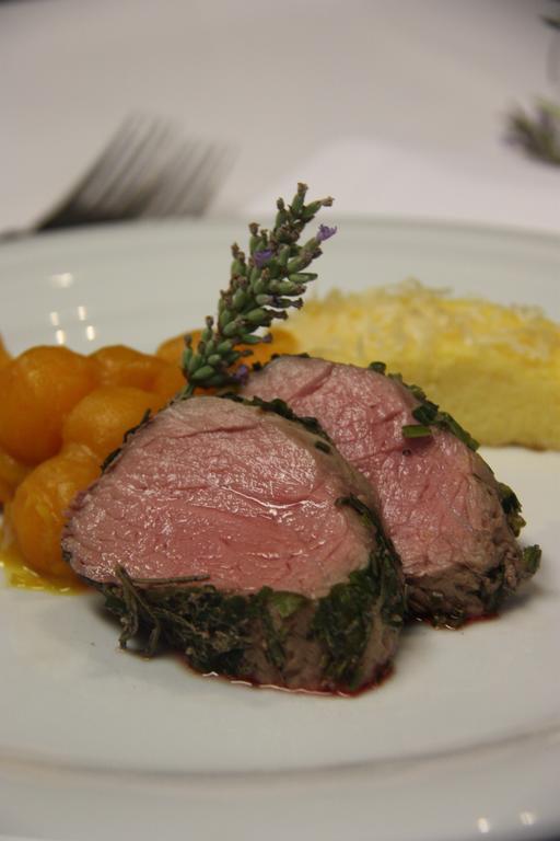 Gasthof Zum Hirsch ノイキルヒ エクステリア 写真